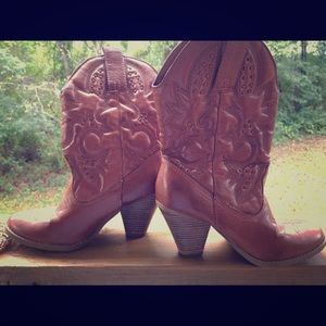 Cowboy boots 6 1/2